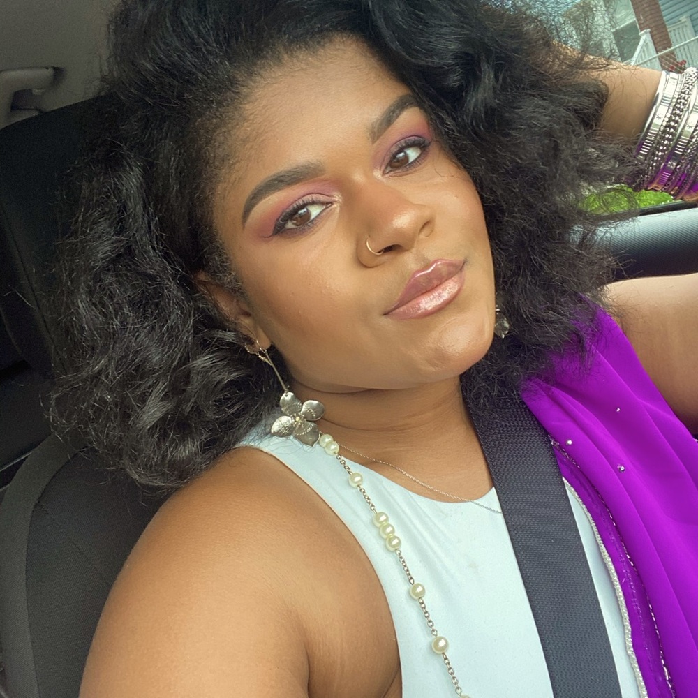 Meet your Posher, Ahriana